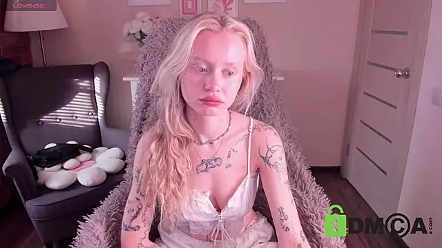 MalenaErnman online show from 15, 11, 2025