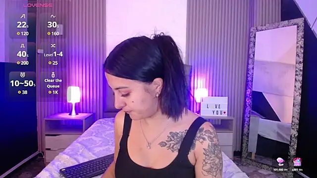 isabella smith  online show from 22, 3, 2025