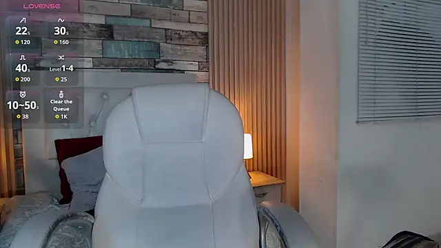 isabella smith  online show from 6, 11, 2025