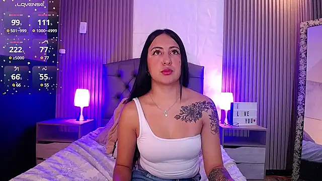 isabella smith  online show from 10, 2, 2025