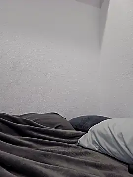 Iliketocooksquirt25 online show from 13, 9, 2025