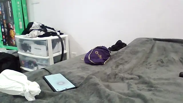 Iliketocooksquirt25 online show from 4, 10, 2025