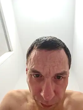 Iliketocooksquirt25 online show from 31, 3, 2026