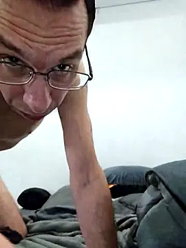 Iliketocooksquirt25 online show from 14, 11, 2025