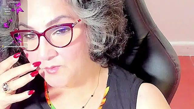 cataleya mom online show from 5, 11, 2025