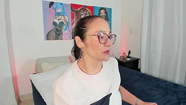 Jessica Herrera  online show from 17, 9, 2025