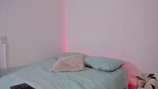 Jessica Herrera  online show from 9, 4, 2026