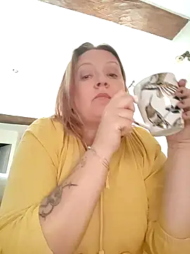 lady charlyne online show from 2, 10, 2025