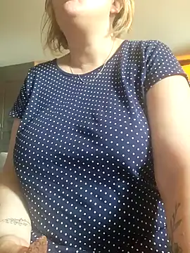 lady charlyne online show from 30, 5, 2026
