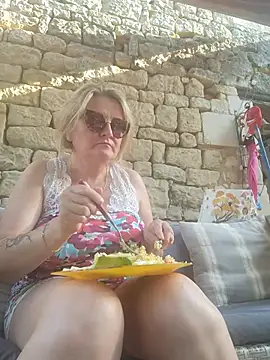 lady charlyne online show from 26, 6, 2026