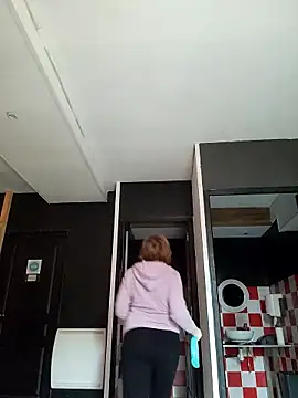 lady charlyne online show from 2, 4, 2026