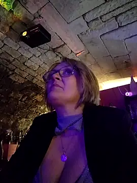 lady charlyne online show from 10, 4, 2026