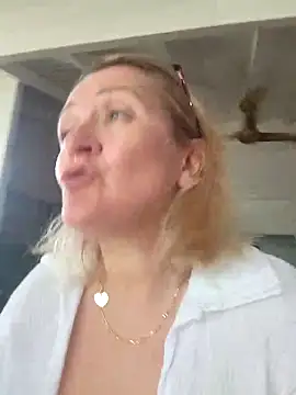 lady charlyne online show from 22, 1, 2025