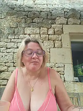 lady charlyne online show from 11, 7, 2026
