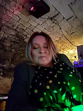 lady charlyne online show from 21, 11, 2025