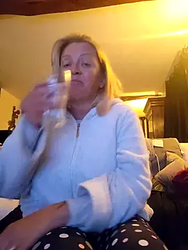 lady charlyne online show from 14, 2, 2025