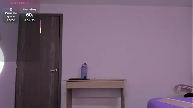 alexa pariss online show from 30, 9, 2025