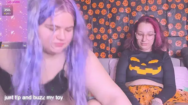 Freakcute  online show from 21, 10, 2025