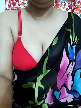 Snapshot of Priya_Boudi chatting on 21, 4, 2026 Priya Boudi online show from 21, 4, 2026