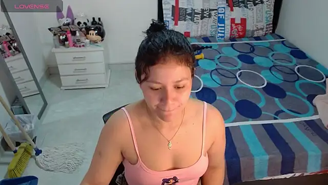 soniafuckboobs online show from 13, 4, 2026