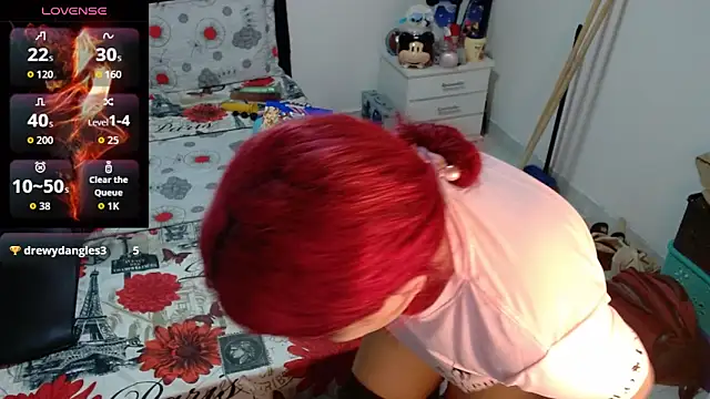 Snapshot of soniafuckboobs chatting on 6, 5, 2026 soniafuckboobs online show from 6, 5, 2026