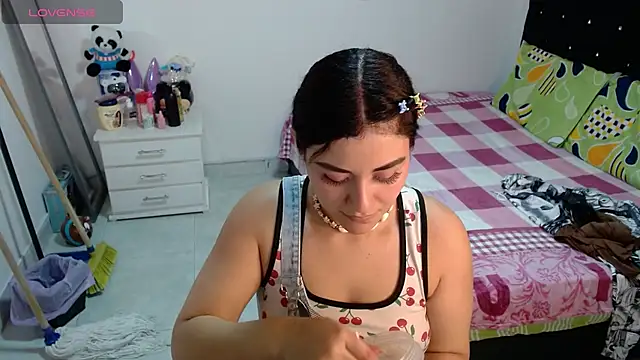 soniafuckboobs online show from 3, 6, 2026