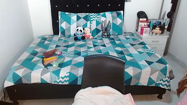 soniafuckboobs online show from 26, 9, 2025