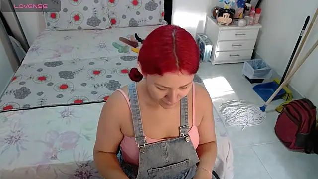 Snapshot of soniafuckboobs chatting on 27, 4, 2026 soniafuckboobs online show from 27, 4, 2026