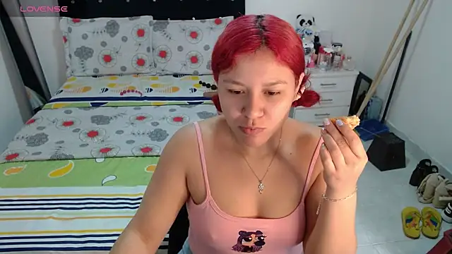 Snapshot of soniafuckboobs chatting on 12, 5, 2026 soniafuckboobs online show from 12, 5, 2026