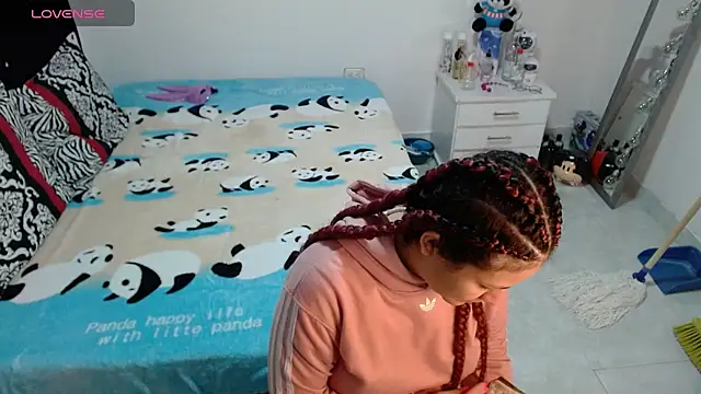 Snapshot of soniafuckboobs chatting on 19, 2, 2026 soniafuckboobs online show from 19, 2, 2026