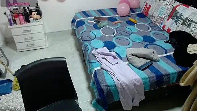 soniafuckboobs online show from 15, 4, 2026