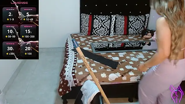 soniafuckboobs online show from 21, 11, 2025