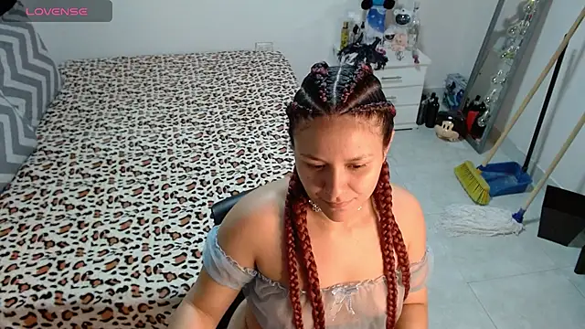 Snapshot of soniafuckboobs chatting on 17, 2, 2026 soniafuckboobs online show from 17, 2, 2026