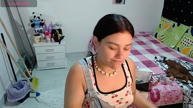 soniafuckboobs online show from 3, 6, 2026