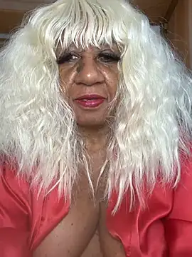 Snapshot of BreanaDivine chatting on 22, 7, 2026 BreanaDivine online show from 22, 7, 2026