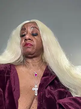 BreanaDivine online show from 18, 2, 2025