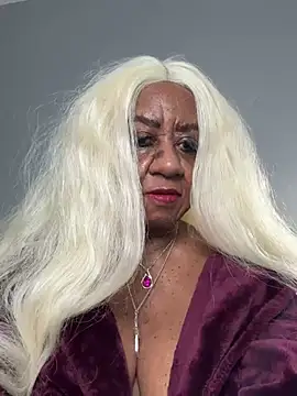 BreanaDivine online show from 17, 2, 2025