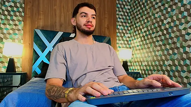 Michael magno online show from 8, 11, 2025