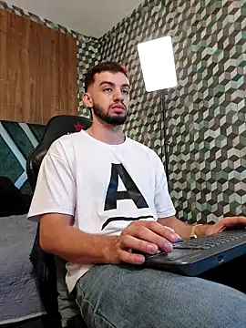 Michael magno online show from 24, 9, 2025