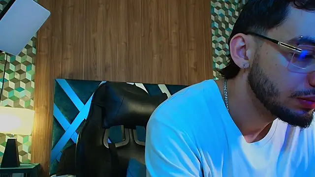 Michael magno online show from 4, 11, 2025