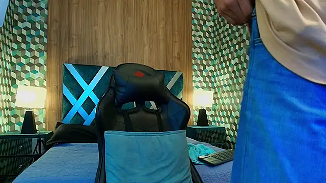 Michael magno online show from 4, 10, 2025