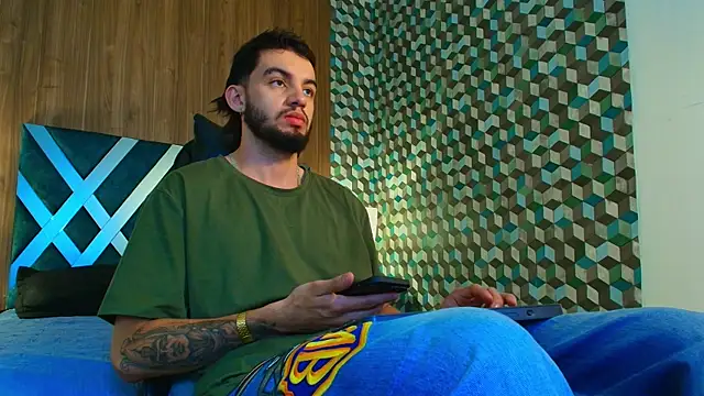 Michael magno online show from 25, 10, 2025