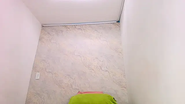 Snapshot of sofi_balvin chatting on 3, 3, 2025 sofi balvin online show from 3, 3, 2025