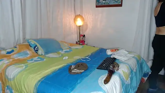 Chantal hott online show from 12, 11, 2025