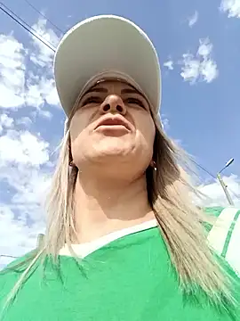 Chantal hott online show from 22, 12, 2025