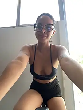 Salome Villa online show from 23, 9, 2025