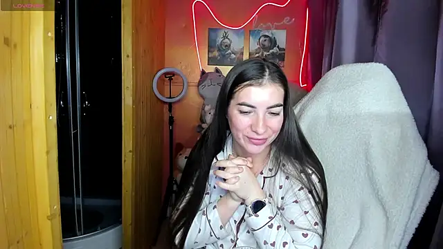 Fiery Brunette  online show from 2, 10, 2025