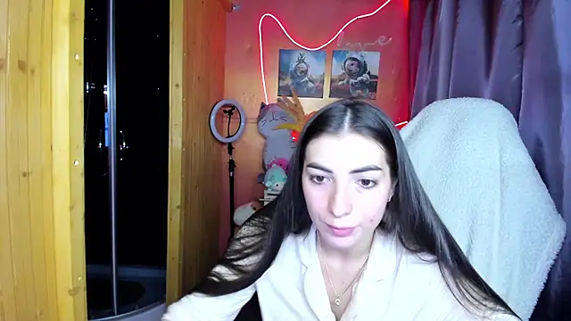 Fiery Brunette  online show from 28, 4, 2026