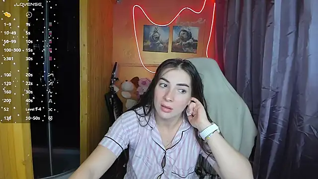 Fiery Brunette  online show from 26, 2, 2025