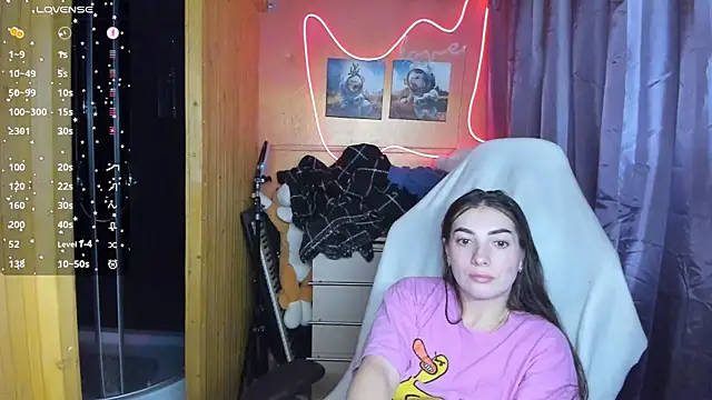 Fiery Brunette  online show from 4, 3, 2025